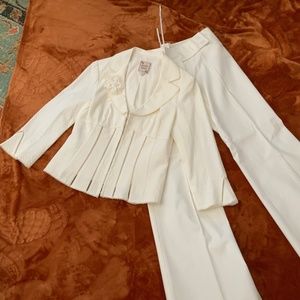 Pant suit
